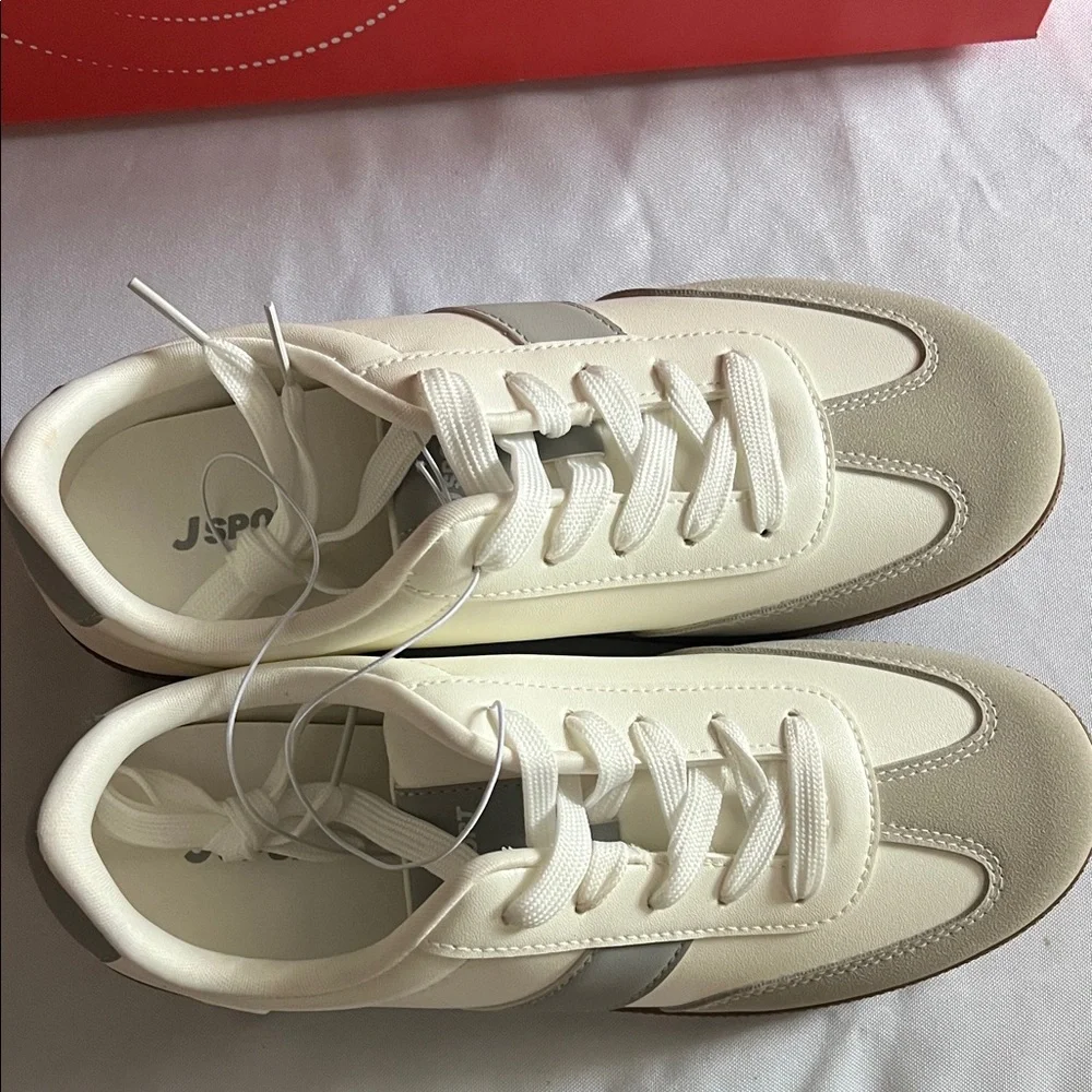 J Sport Women's Cecily Sneakers Size‎ 8.5